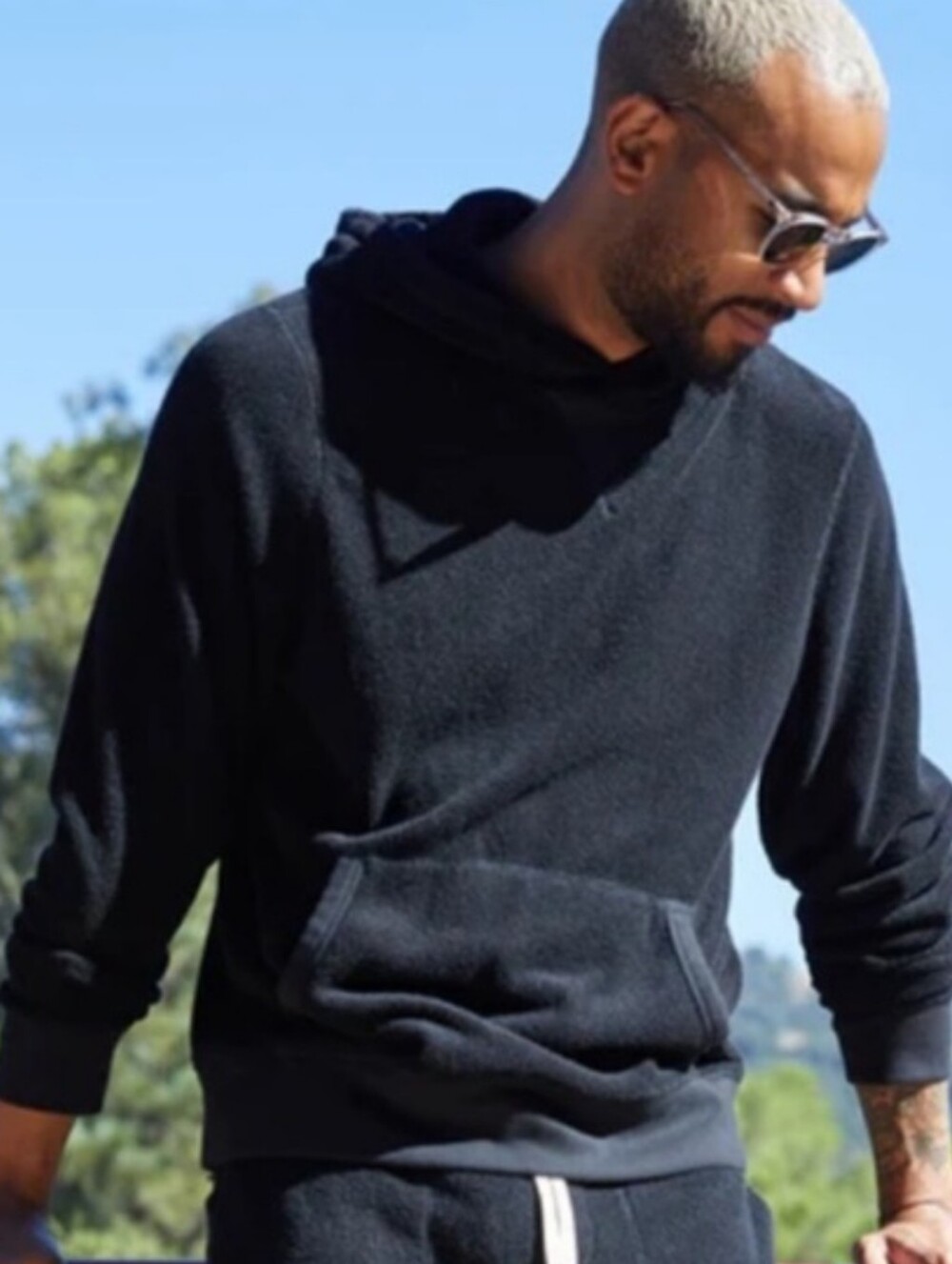 Outerknown HighTide Black Charcoal Gray Textured Hooded Terry Sweatshirt - L